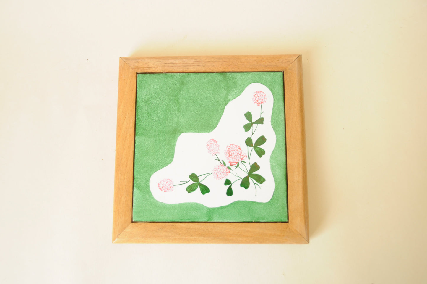 DESSOUS DE PLAT CARREAU DE CERAMIQUE VERT MOTIF FLORAL