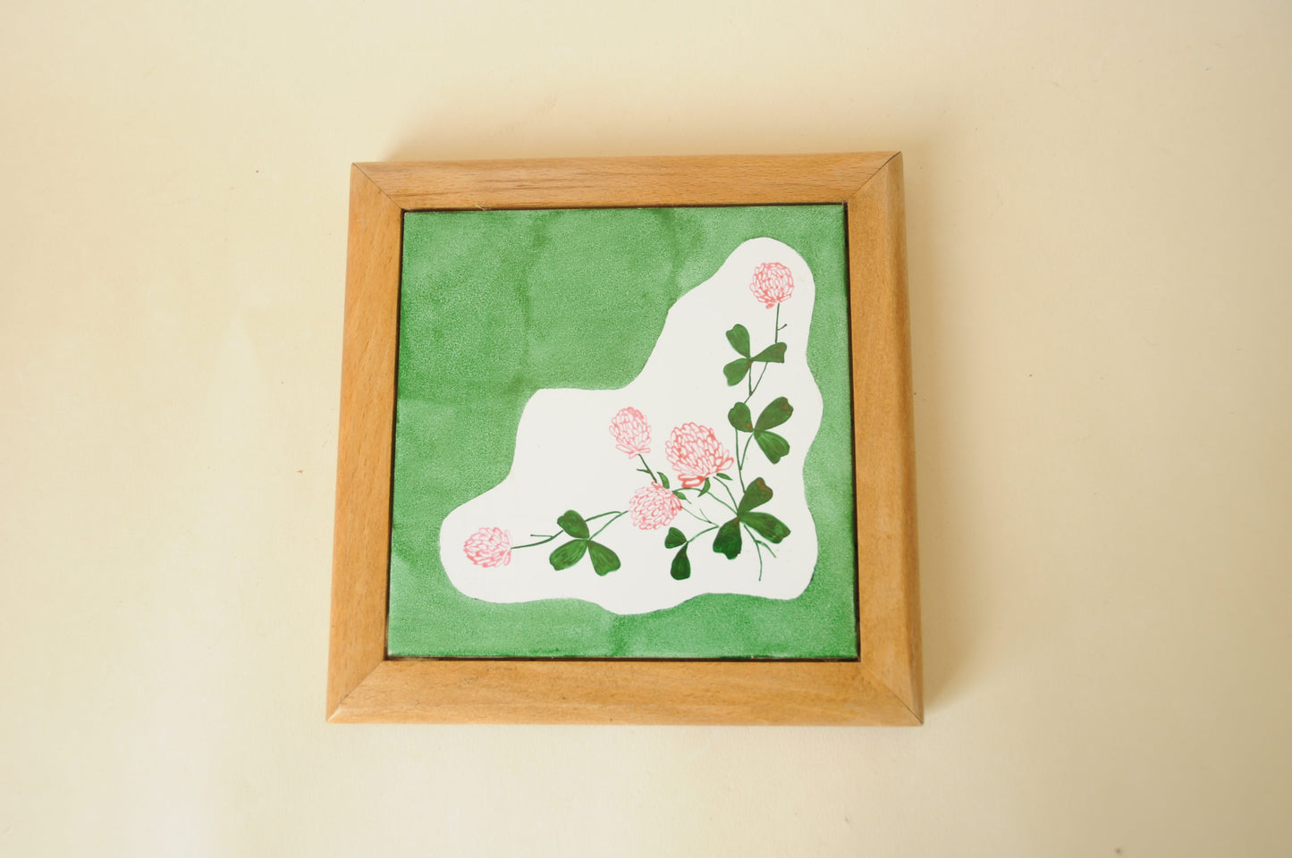 DESSOUS DE PLAT CARREAU DE CERAMIQUE VERT MOTIF FLORAL