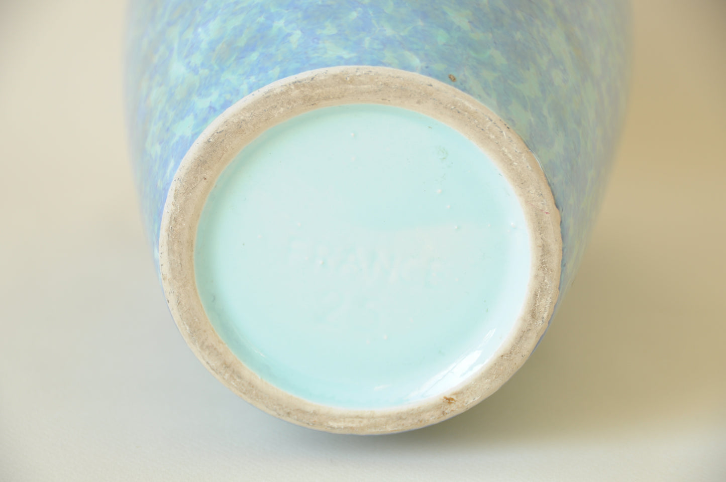 VASE OVOÏDE EN CERAMIQUE IRISEE BLEU TURQUOISE