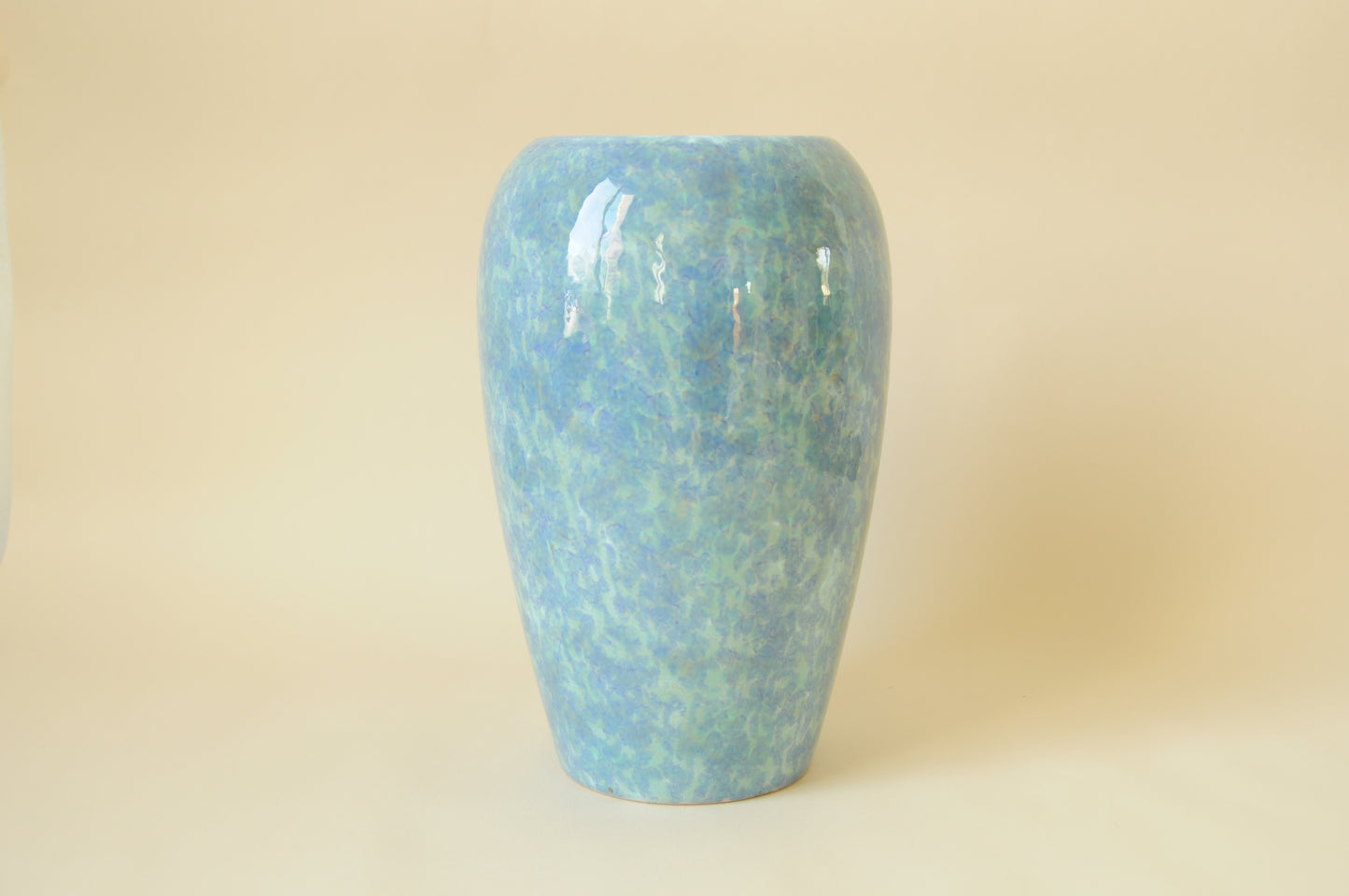 VASE OVOÏDE EN CERAMIQUE IRISEE BLEU TURQUOISE